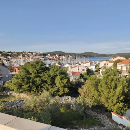 App Sime Klarin, Br.3 Апартаменты